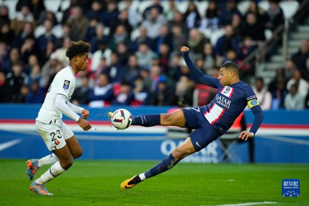  巴黎圣日耳曼客场轻取雷恩继续领跑法甲积分榜  